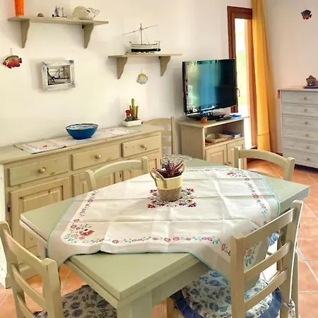 Casa Vacanze Con Veranda E Giardino, Mare Holiday home *