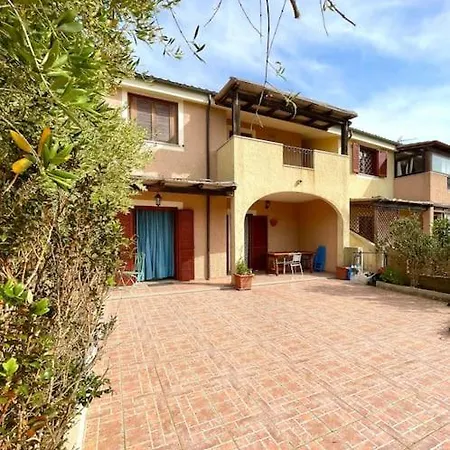 Casa Vacanze Con Veranda E Giardino, Mare Olbia