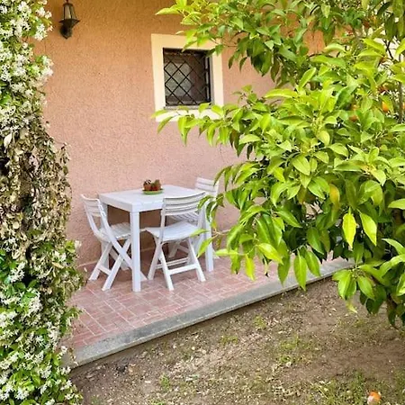 Casa Vacanze Con Veranda E Giardino, Mare * Olbia