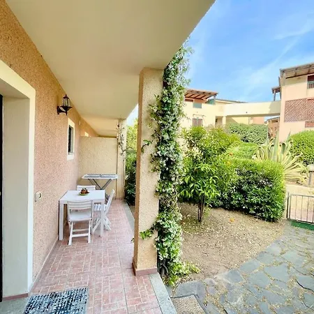 Casa Vacanze Con Veranda E Giardino, Mare Olbia